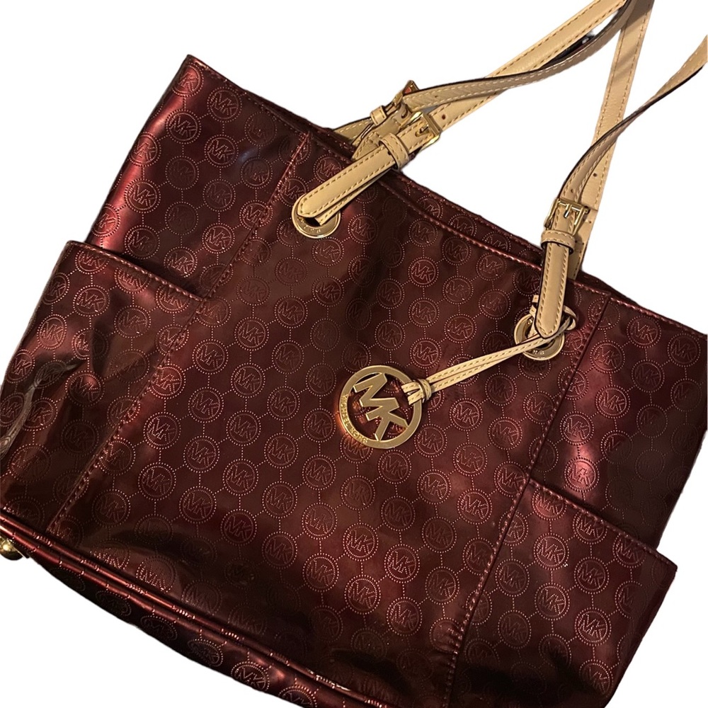 Michael Kors Micheal Kors Jet Set Leather Tote Burgandy